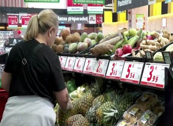 Frutería en un gran supermercado de Teruel.