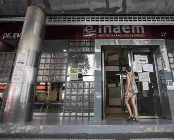 OFICINA DEL INAEM EN LA CALLE DOCTOR CERRADA ( ZARAGOZA ) / 02/07/2020 / FOTO : OLIVER DUCH [[[FOTOGRAFOS]]] [[[HA ARCHIVO]]]